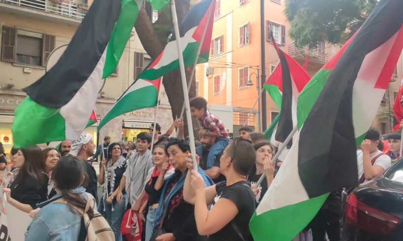 Paternò, sabato sit-in in Piazza Umberto contro il massacro a Gaza: organizzato dal gruppo ‘Voce’