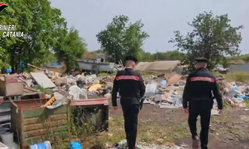 Aci S. Antonio, sequestrata discarica abusiva di 4 mila mq: nel fondo agricolo anche parcheggio e officina per camper (VIDEO)