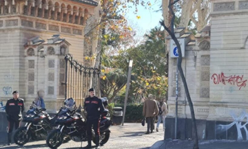 Catania, 13enne violentata nei bagni della Villa Bellini: Gip dispone giudizio immediato per i 5 aggressori maggiorenni