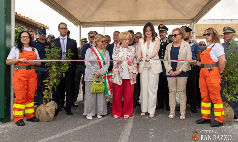 Randazzo, inaugurata la nuova elipista: base d’atterraggio per la Forestale contro gli incendi