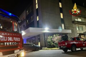 Acireale, termoculla dell’ospedale prende fuoco: nessun intossicato