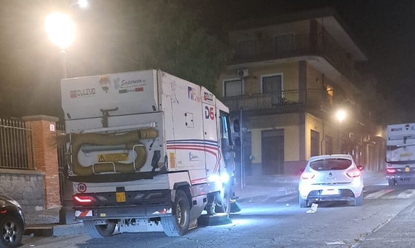 Belpasso, iniziata la raccolta di cenere vulcanica. Il sindaco: “Si può usare come fertilizzante”