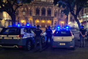 Catania, controlli nel centro storico e lungomare durante il weekend: controlli antialcol in PIazza Mancini Battaglia