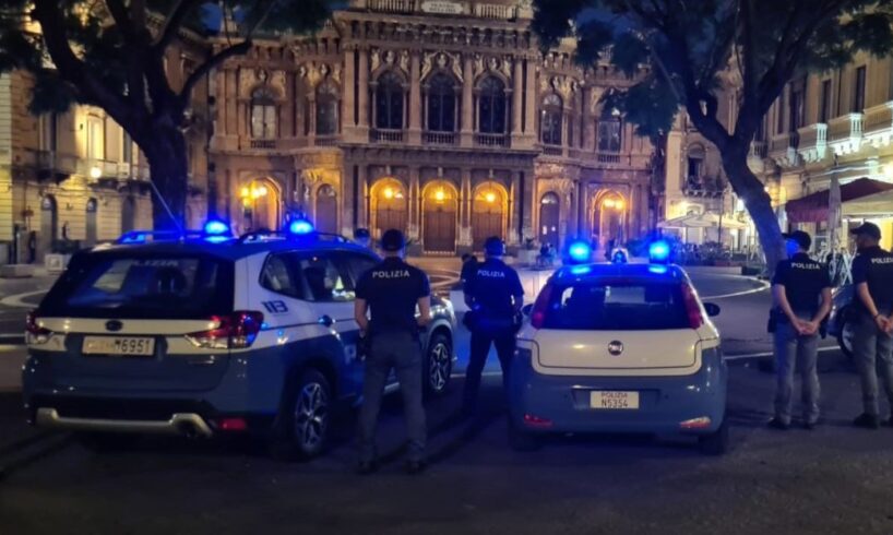 Catania, controlli nel centro storico e lungomare durante il weekend: controlli antialcol in PIazza Mancini Battaglia