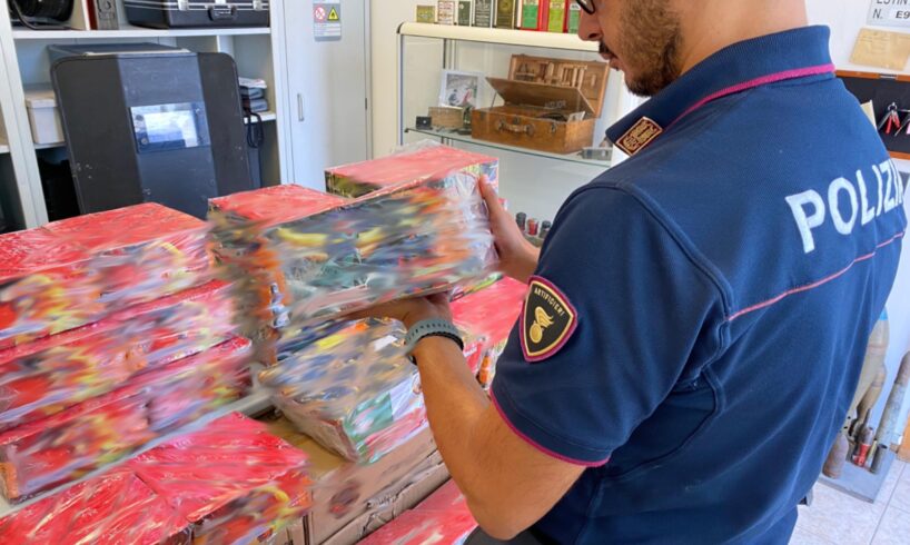 Catania, 300 kg di fuochi d’artificio spediti per posta da un’altra regione: sequestrati e poi distrutti