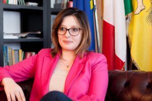 Regione, Elena Pagana si dimette da assessore: “Grazie a FdI e buona lavoro a Giusi Savarino”