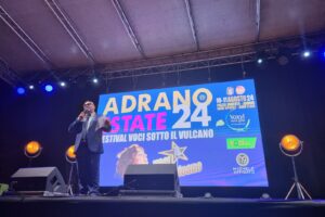 Adrano, a ‘Voci Sotto il Vulcano’ grandi talenti in passerella: stasera gran finale con Luca Madonia, Pietro Agnello e Serena De Bari