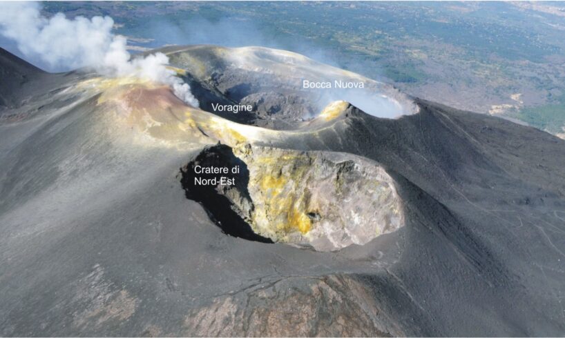 Etna, nuova attività stromboliana dal cratere Voragine: eventuale nube vulcanica verso est-nord-est