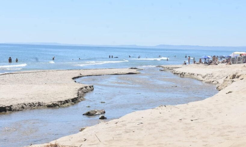 Catania, torna balneabile il tratto di mare vicino alla foce del torrente Arci: ancora off-limits lo sbocco Forcile