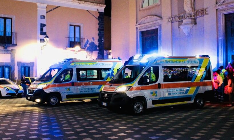 S. M. di Licodia, la ‘Misericordia’ inaugura due nuove ambulanze: “Assistenza di qualità per il trasporto dei pazienti”