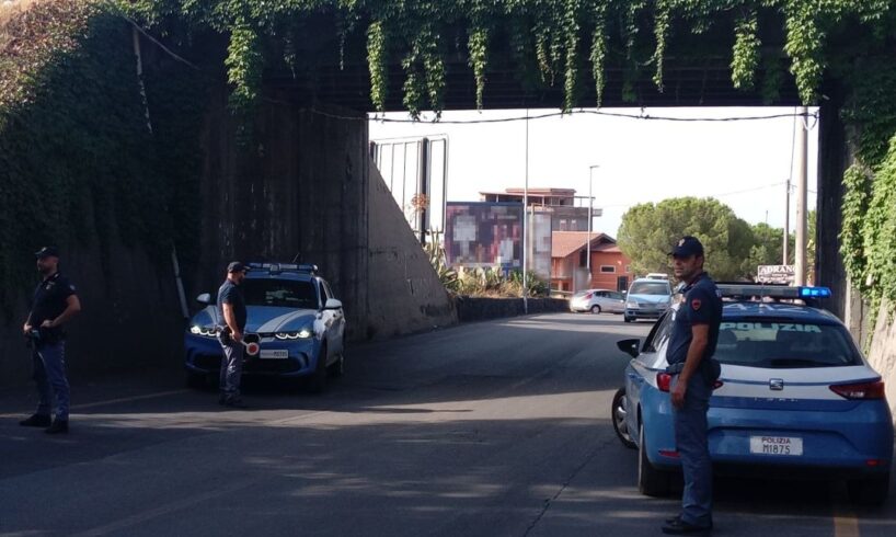 Adrano, in giro per la città con auto e scooter ma senza patente: denunciati due giovani recidivi di 24 e 29 anni