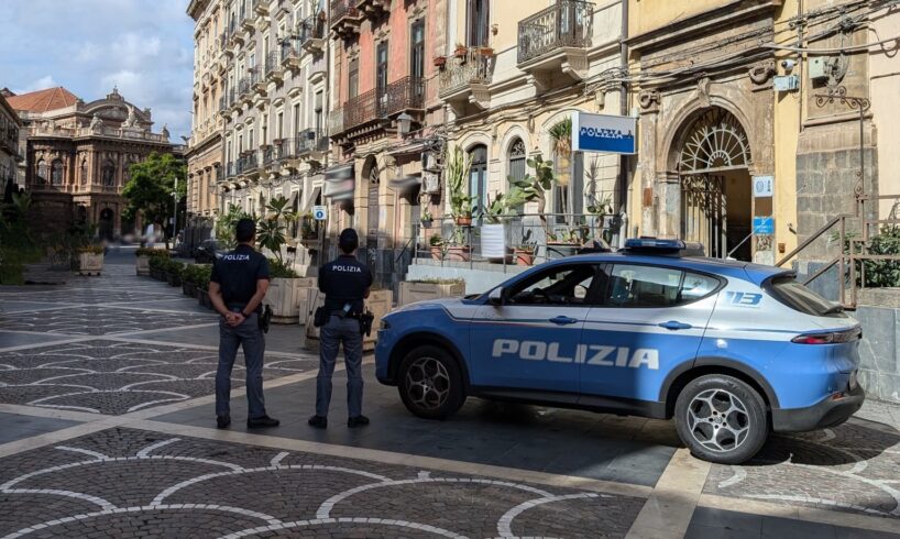 Catania, danneggia le vetture e minaccia gli automobilisti che non pagano: parcheggiatore abusivo arrestato