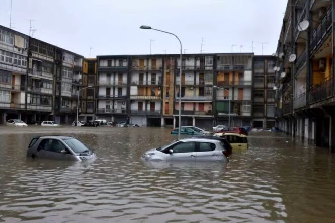 Maltempo, le città fanno acqua dopo gli abusi del territorio: ora serve un piano della permeabilità