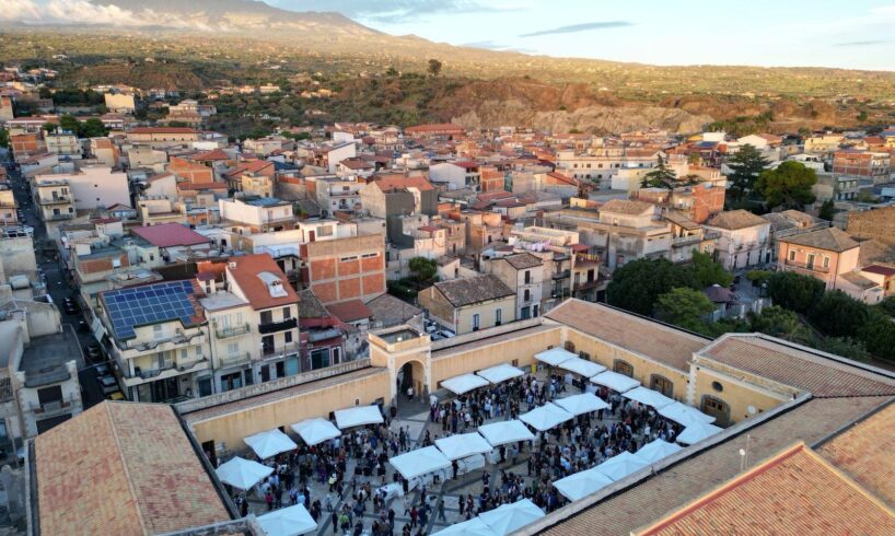 Biancavilla, Etna Wine Forum registra 3 mila presenze. Bonanno: “Legame indissolubile con il Vulcano”