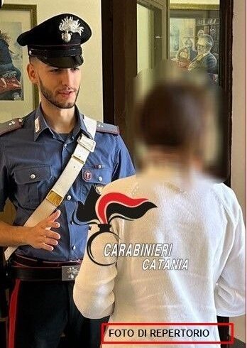 S. M. di Licodia, 26enne minaccia l’ex convivente e rompe il vetro della porta d’ingresso: arrestato