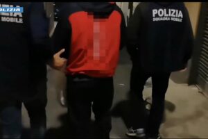 Catania, abusi sessuali sulla figlia adolescente della convivente: arrestato 40enne di Biancavilla (VIDEO)