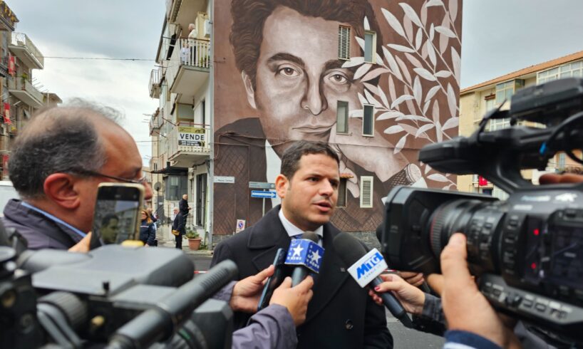 Paternò, Galvagno inaugura 3 opere di arte urbana contro la mafia: nel ricordo di Piersanti Mattarella e Falcone