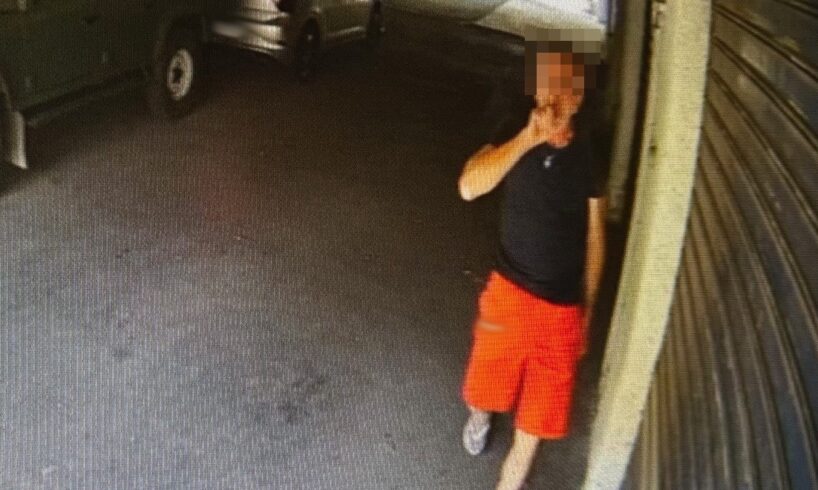 Catania, furti nei garage: Polizia arresta specialista che fa il gesto del ‘silenzio’ davanti alla telecamera