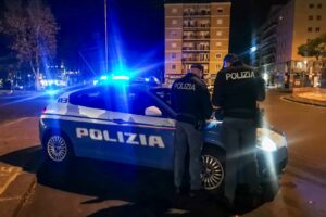 Catania, due ladri di pneumatici arrestati grazie alla segnalazione di un cittadino al 112