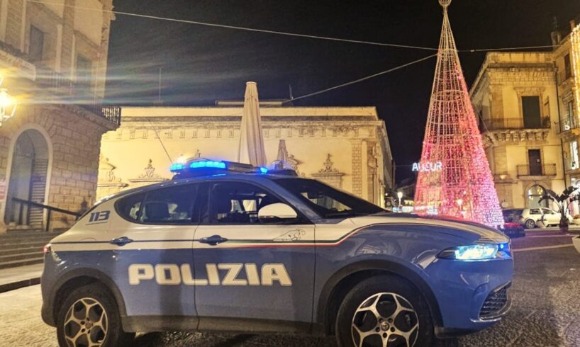 Caltagirone, multe a raffica per le auto parcheggiate davanti ai locali: sanzionati 16 indisciplinati